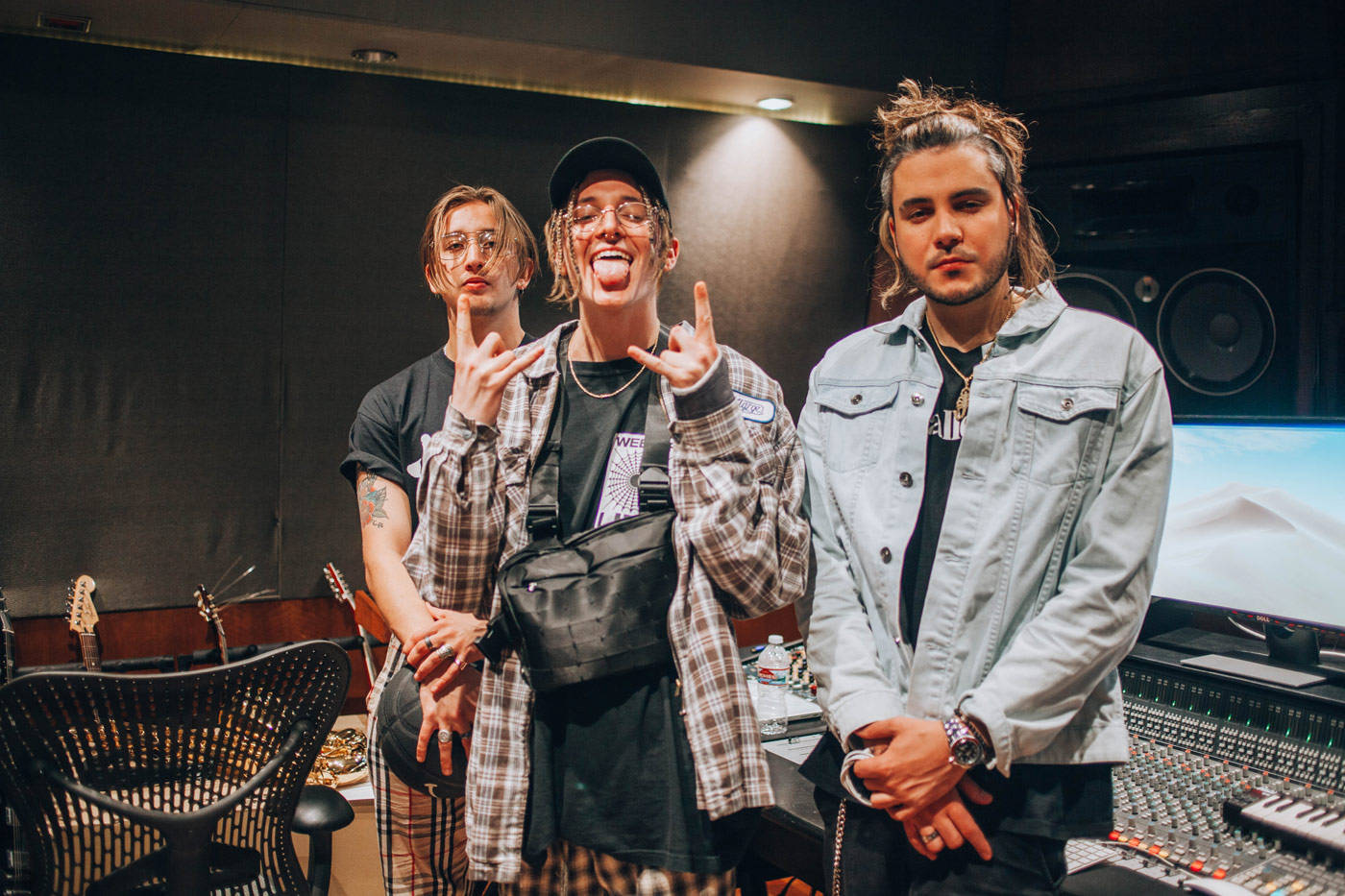 Chase Atlantic Set The Night Alive With Their Show-stopping Performance Wallpaper