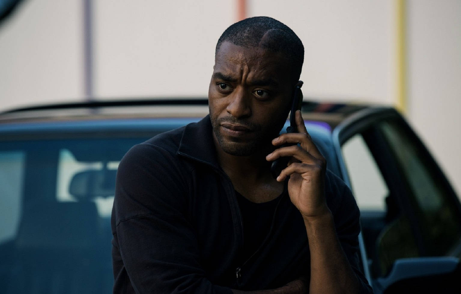 Chiwetel Ejiofor Triple 9 Film Scene Wallpaper