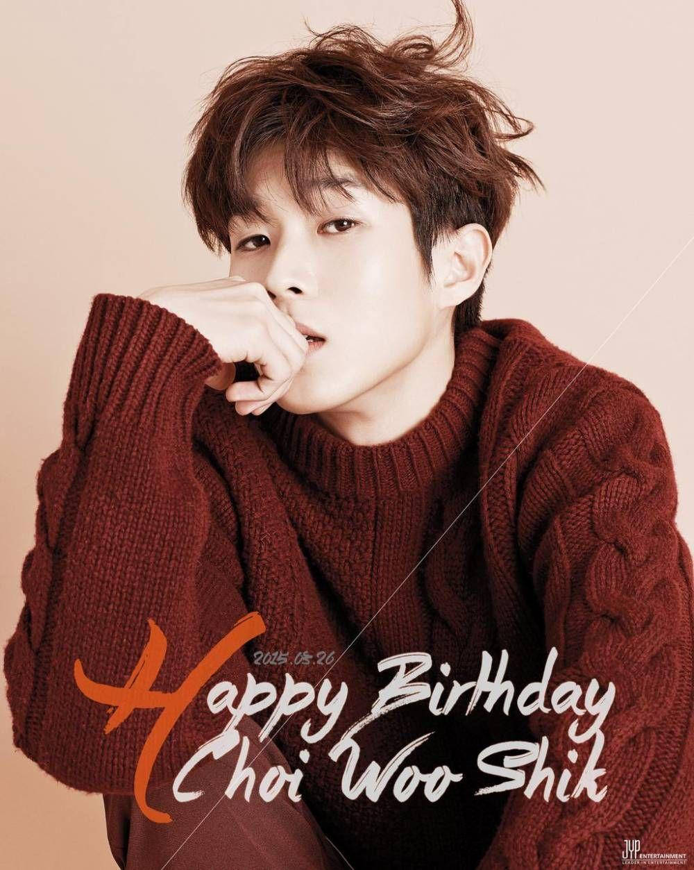Choi Woo Shik Celebrating Birthday With A Cheerful Smile Wallpaper