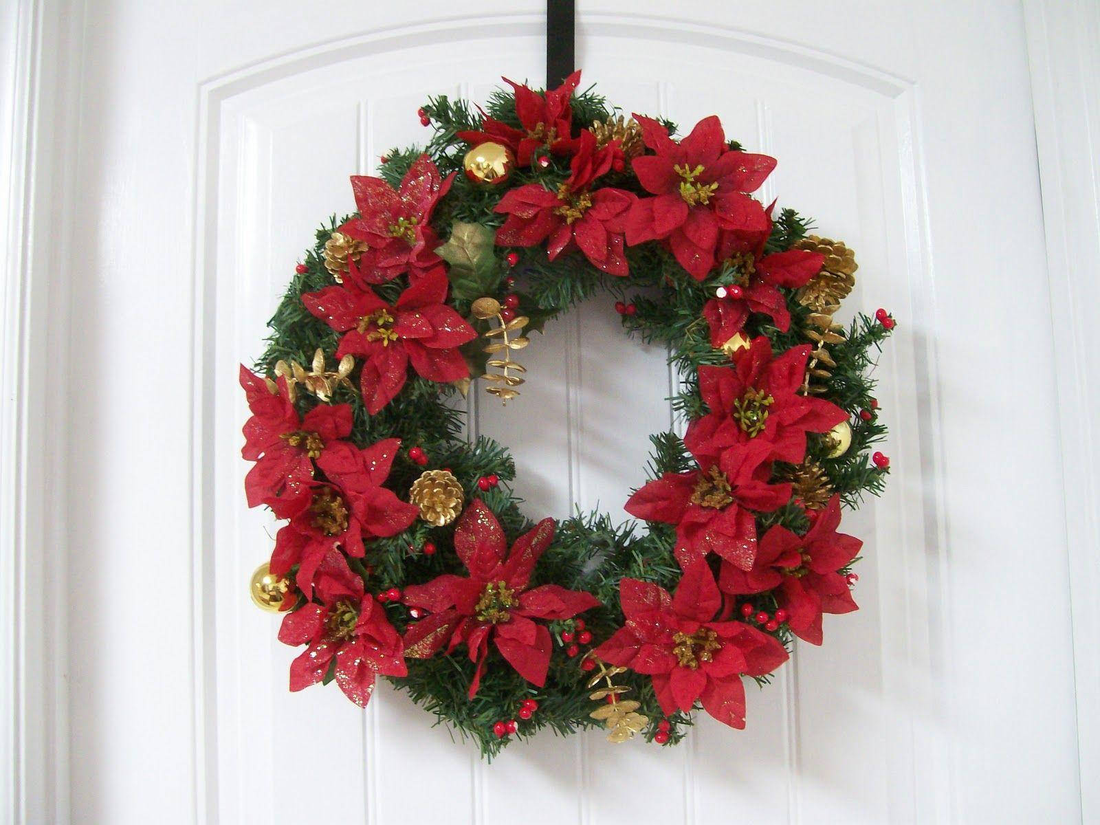Christmas Wreath With Poinsettia Wallpaper
