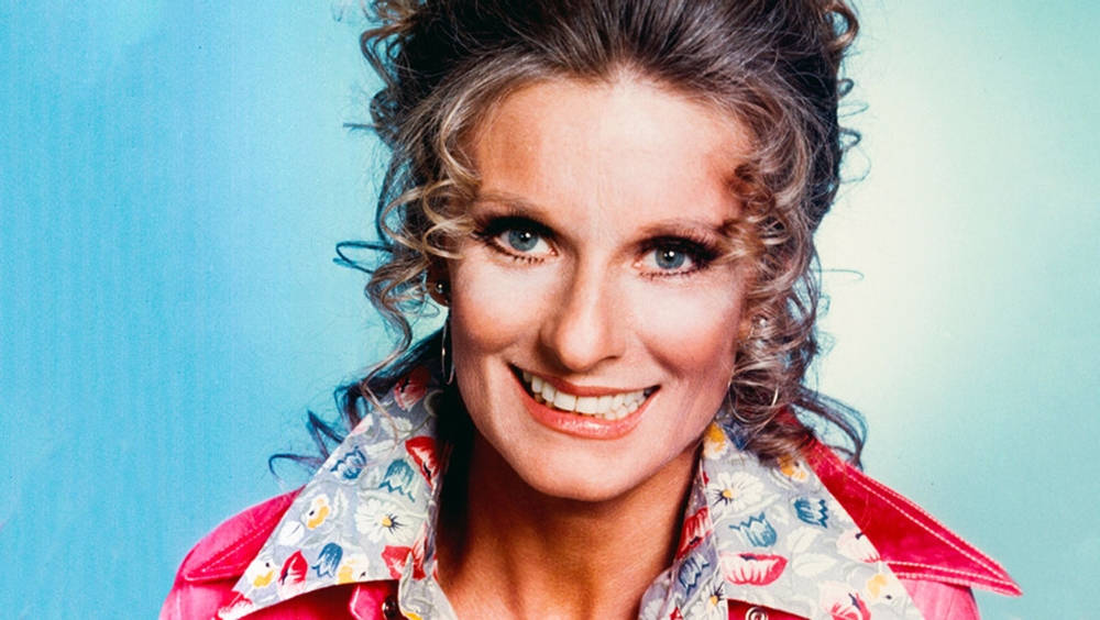 Cloris Leachman: The Iconic Sitcom Actress Wallpaper