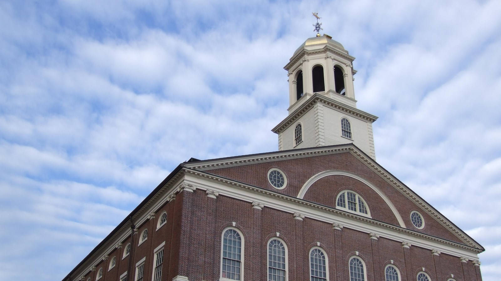 Close-up Faneuil Hall Building Wallpaper