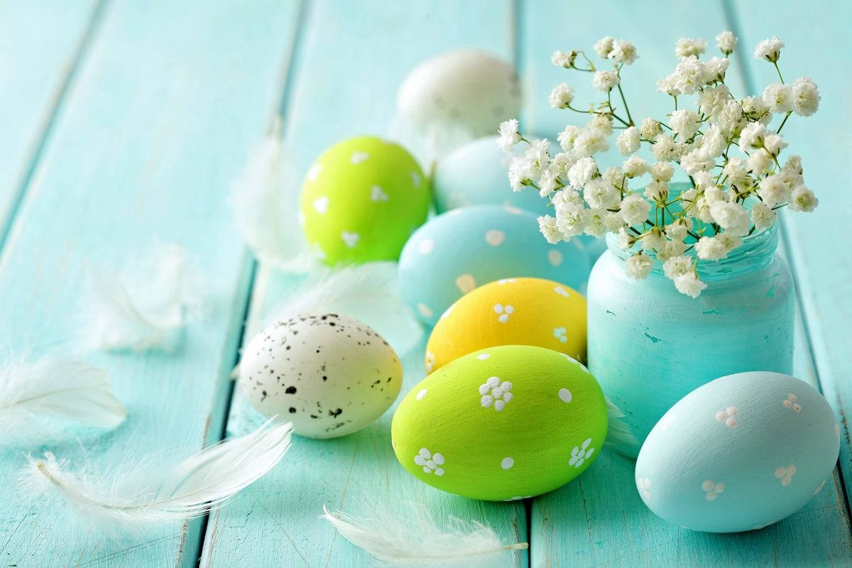 Colorful And Decorative Easter Decorations To Provide A Unique Aesthetic To Your Spring Festivities Wallpaper