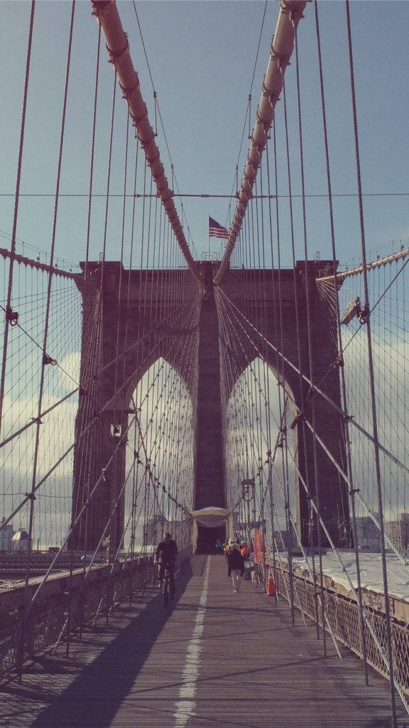 Crossing Brooklyn Bridge In New York Iphone Wallpaper