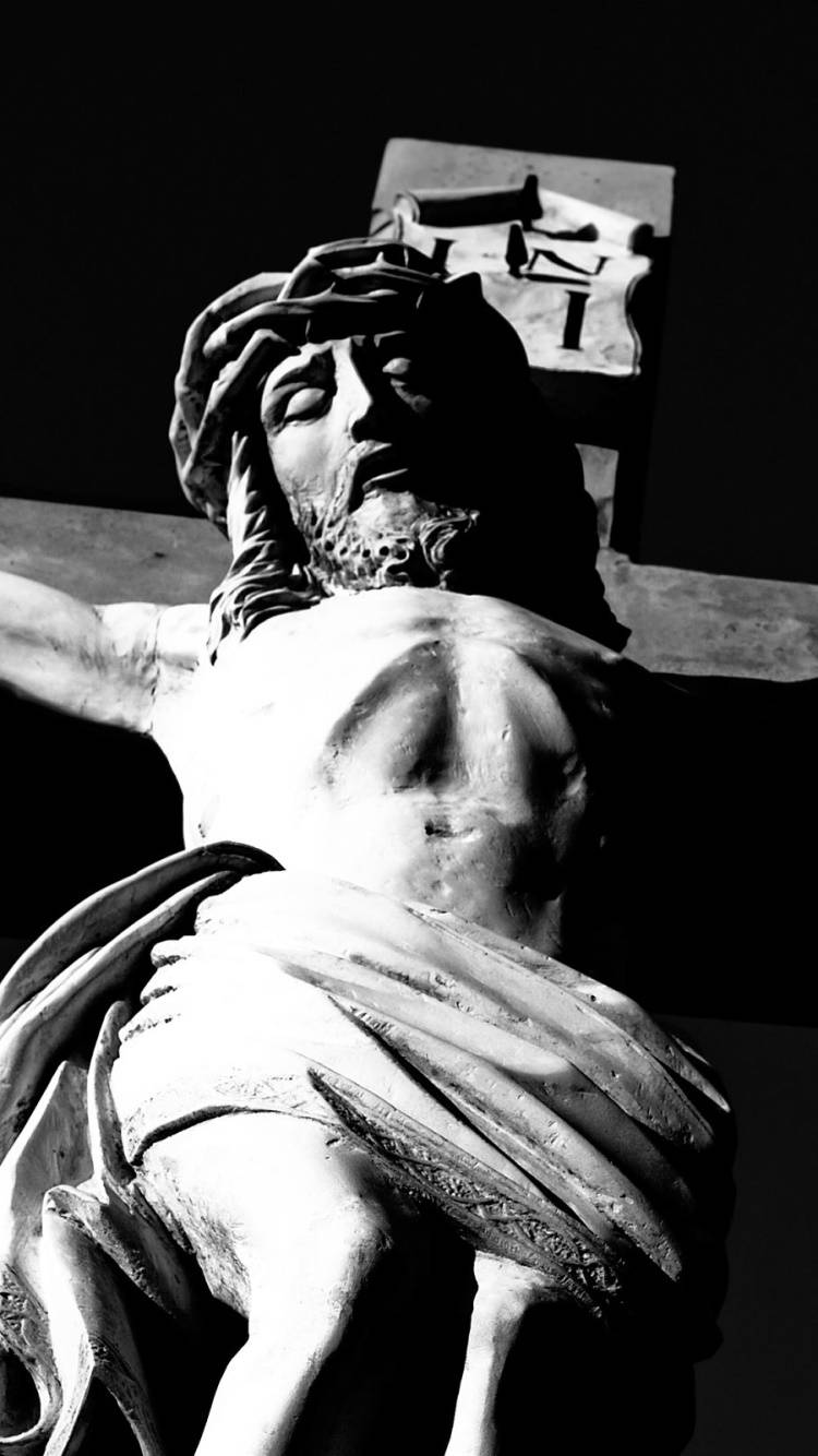 Crucifixion Sculpture Blackand White Wallpaper