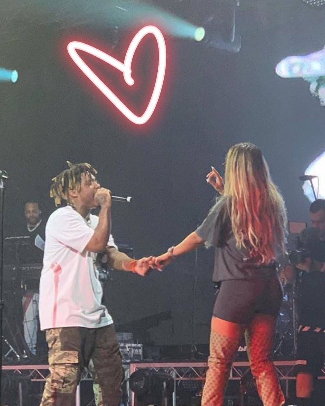 Cute Juice Wrld And Ally Performance Wallpaper