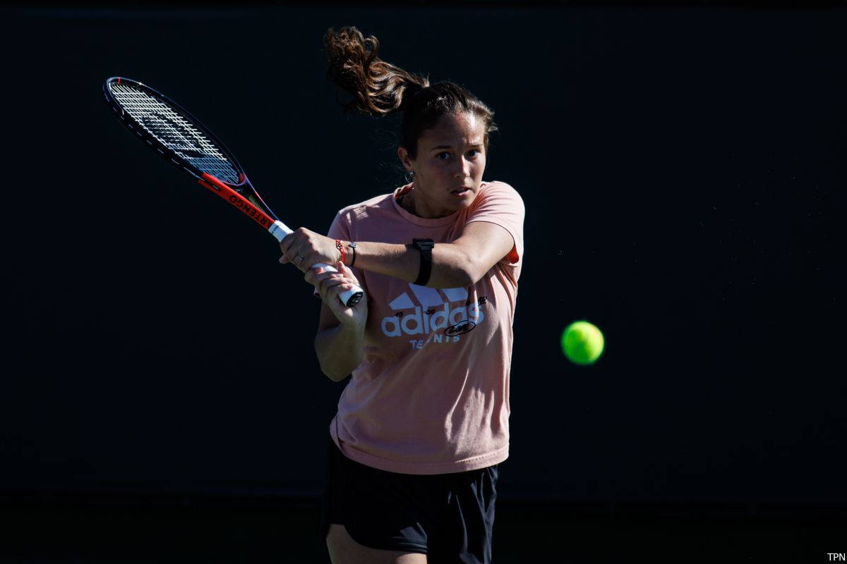 Daria Kasatkina Jumping To Swing Wallpaper