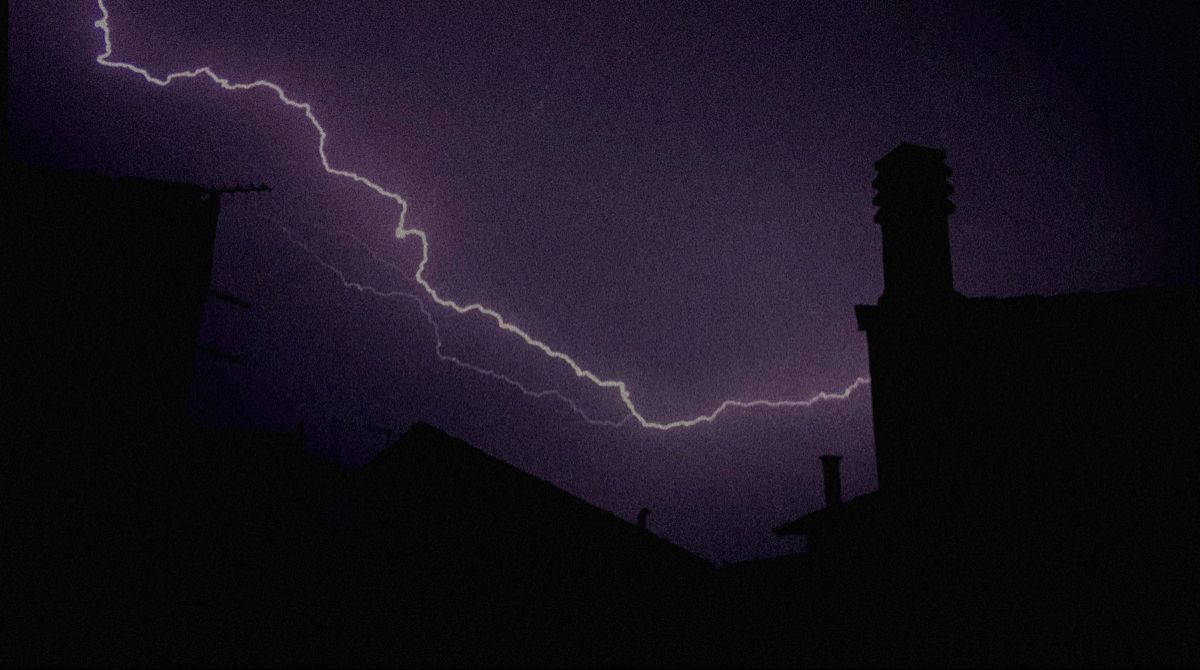 Dark Aesthetic Lightning Night Desktop Wallpaper