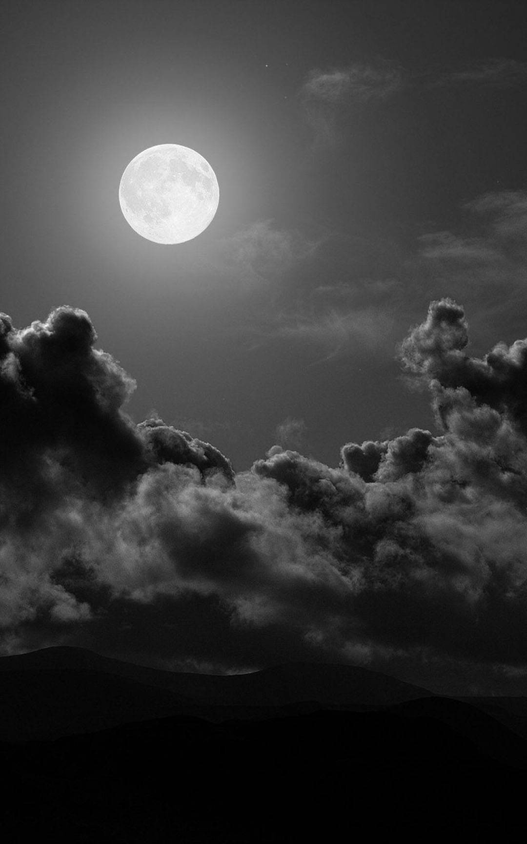 Dark Android Supermoon Clouds Wallpaper