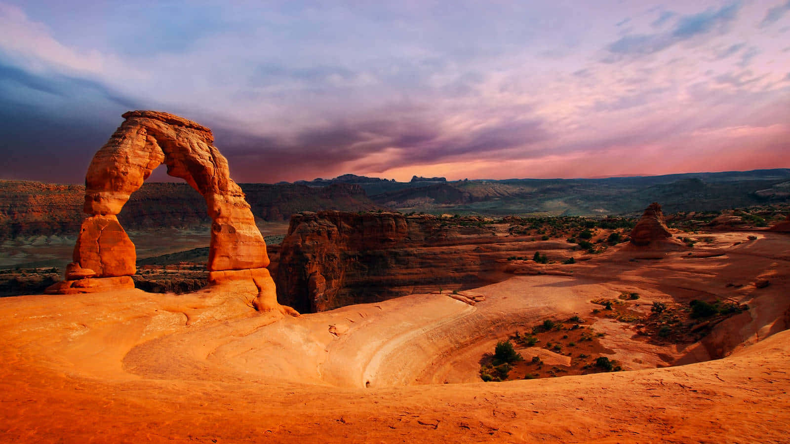 Delicate Arch Canyon Wallpaper