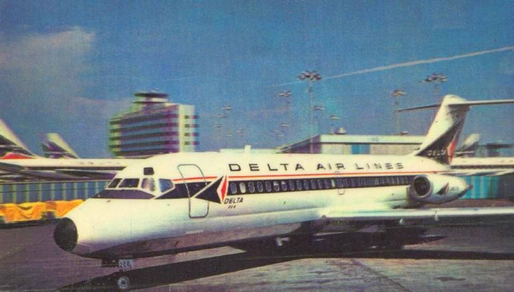 Delta Airlines Vintage Aircraft Wallpaper
