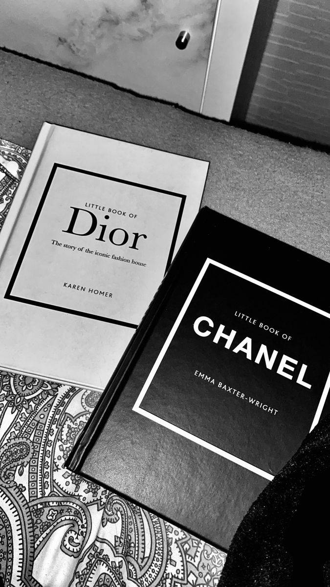 Dior And Chanel Aesthetic Wallpaper