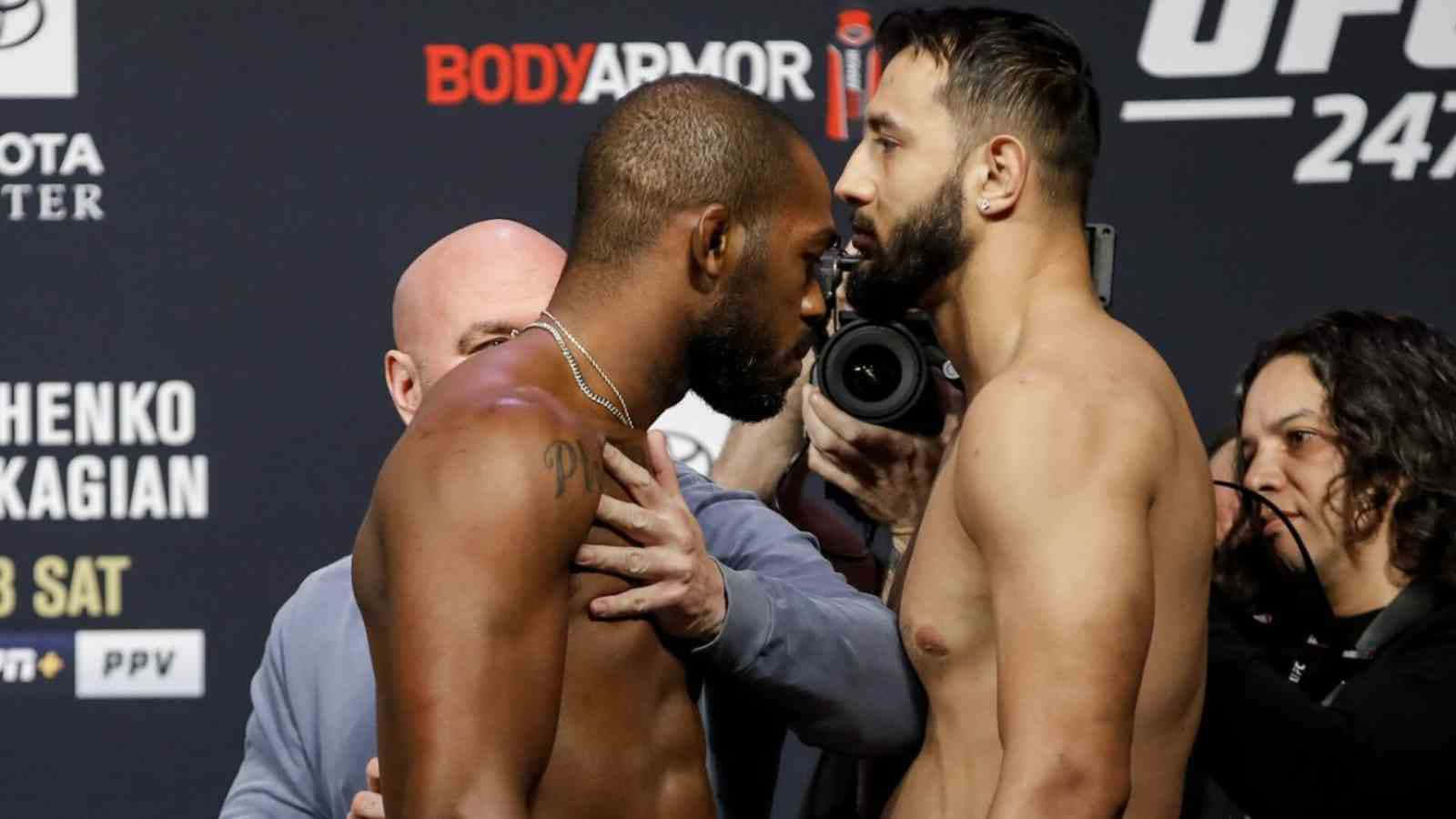 Dominick Reyes, Ultimate Fighter - Fiercely Poised For Battle Wallpaper