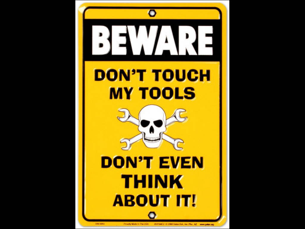 Don't Touch My Computer Beware Skull Wallpaper