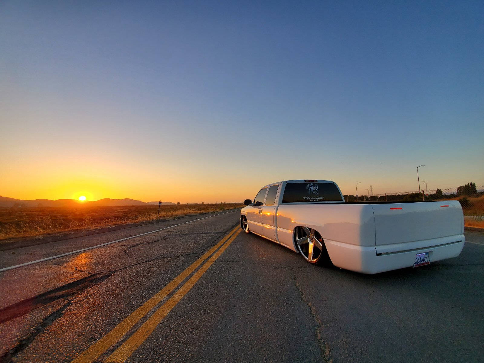Dropped Truck During Sunset Wallpaper