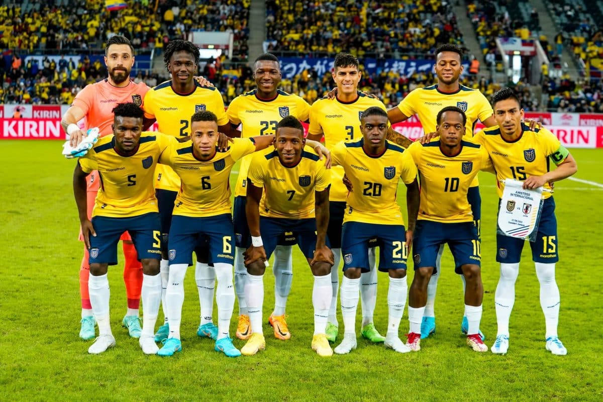 Ecuador National Football Team World Cup Players Wallpaper