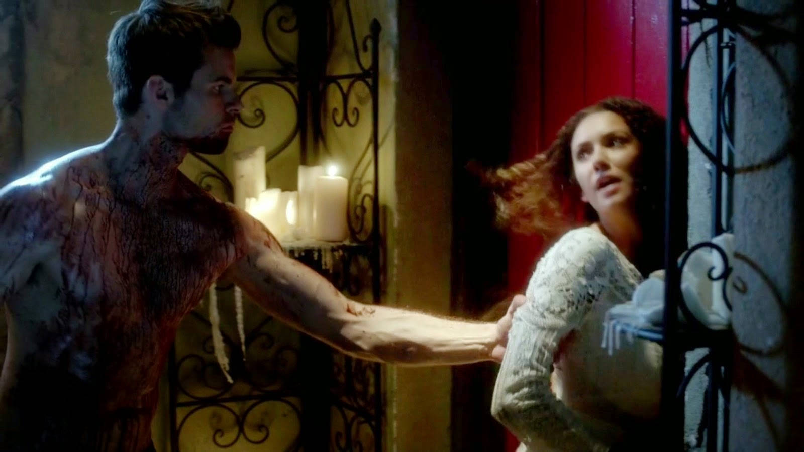 Elijah Mikaelson Grabbing Elena Wallpaper