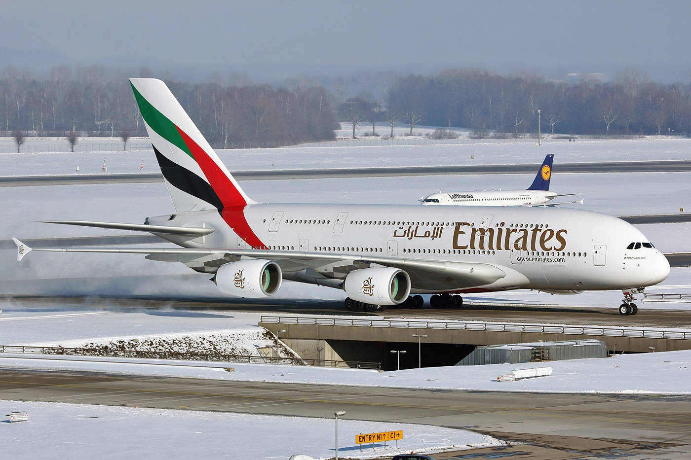 Emirates Airbus 380 In Chicago Airport Wallpaper