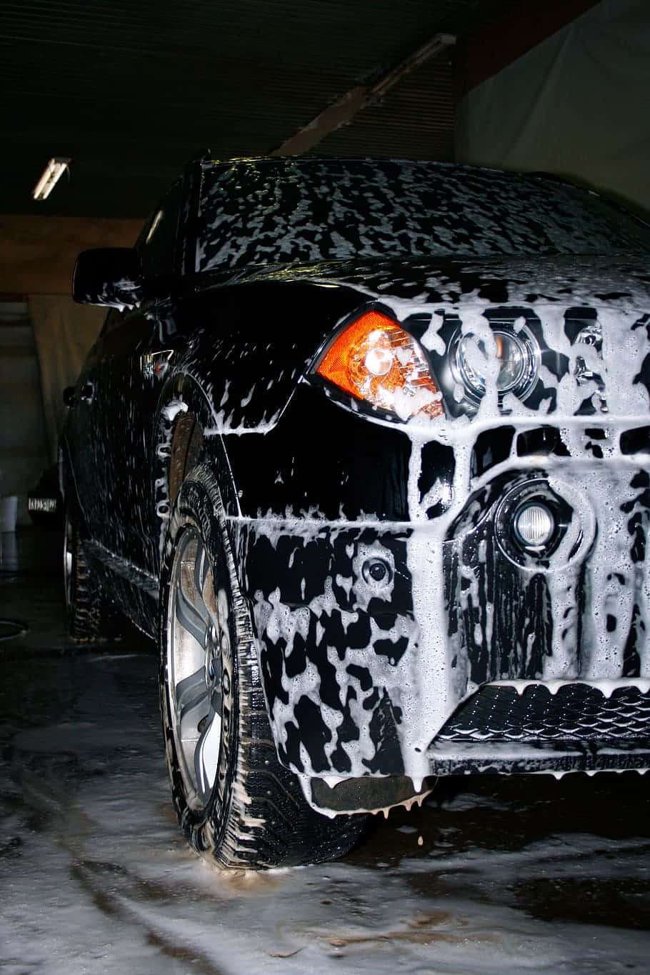 Engrossing Car Detailing Process Wallpaper