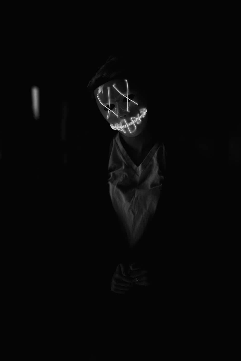 Enjoy A Classic Black And White Aesthetic With Your Phone Wallpaper