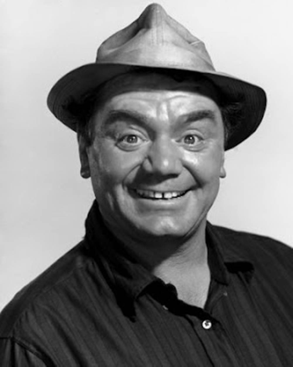 Ernest Borgnine Vintage Actor Portrait Wallpaper