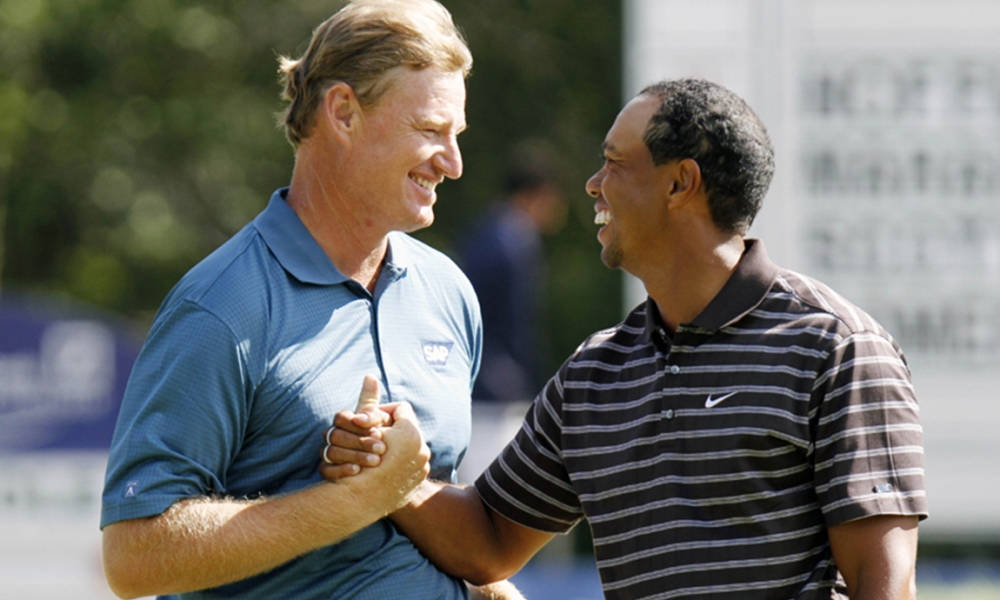 Ernie Els And Tiger Woods Handshake Wallpaper