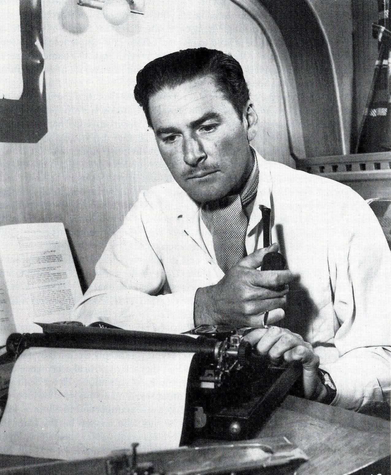 Errol Flynn Black And White Typewriter Wallpaper