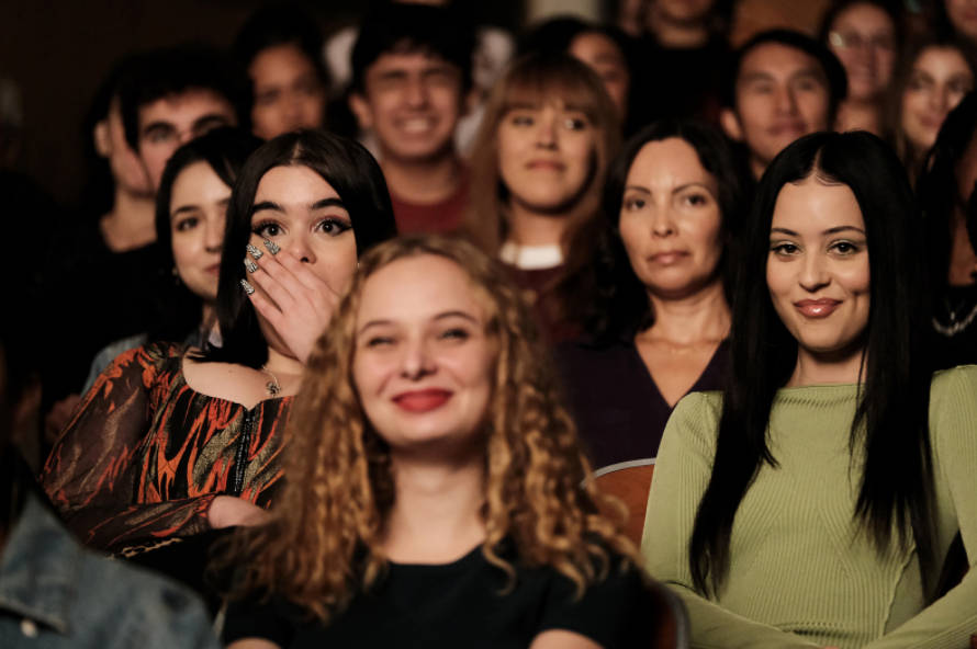 Euphoria Maddy And Kat In The Audience Wallpaper