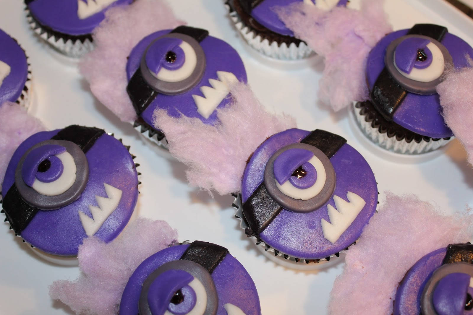 Evil Minion Cupcakes Wallpaper