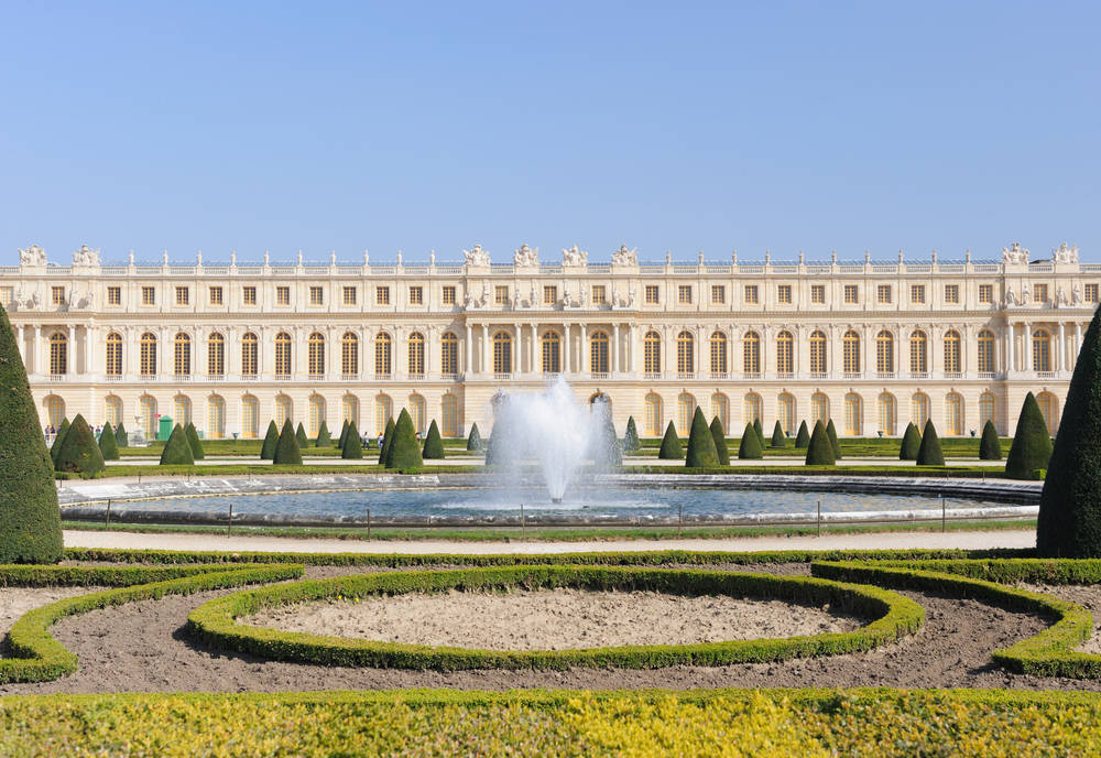 Facade Of The Gardens Of The Palace Of Versailles Wallpaper