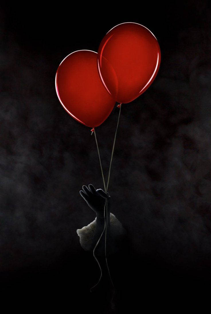 Fan Art Pennywise Two Red Balloons Wallpaper