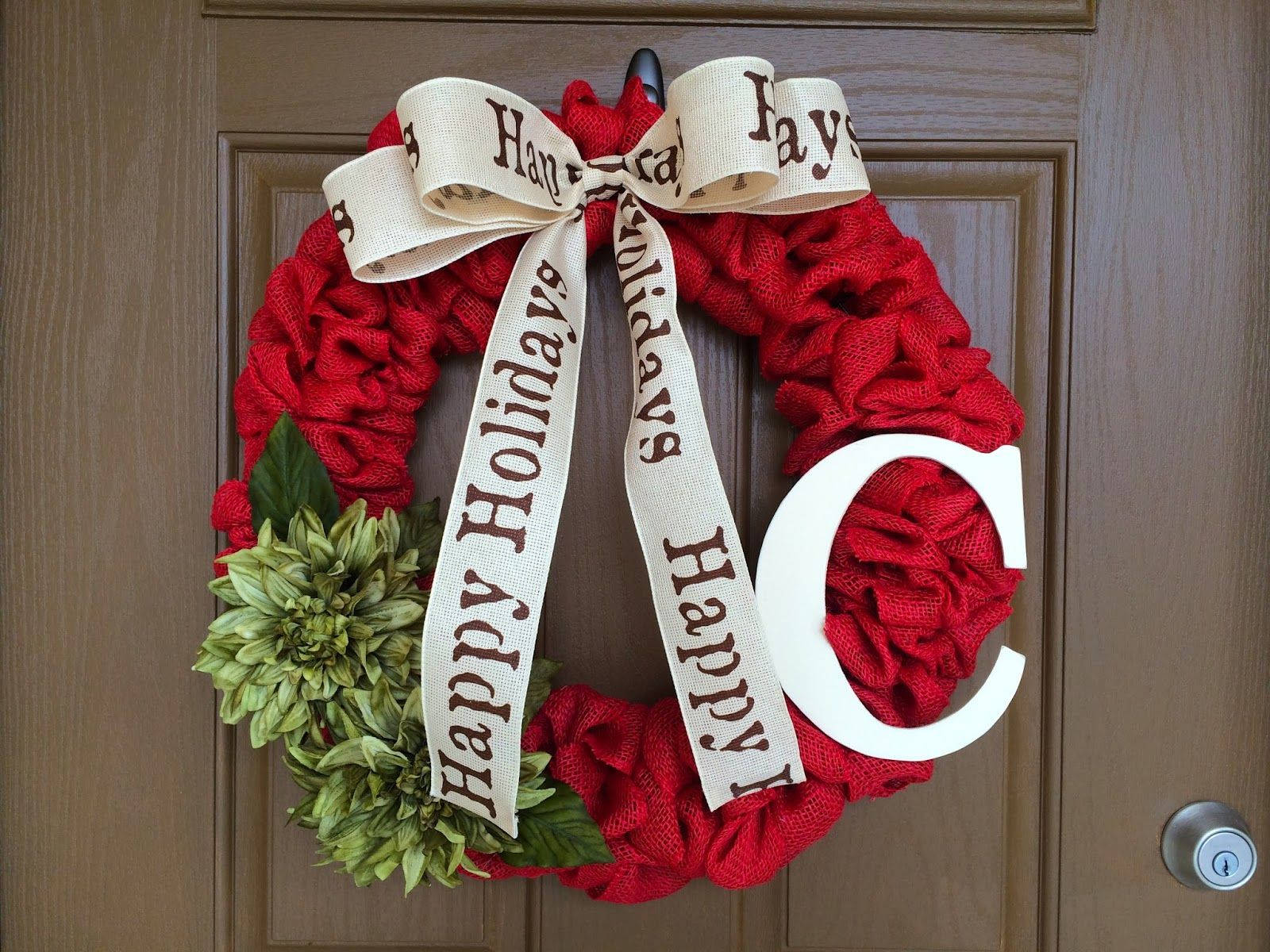 Festive Christmas Wreath With Red Berries Wallpaper