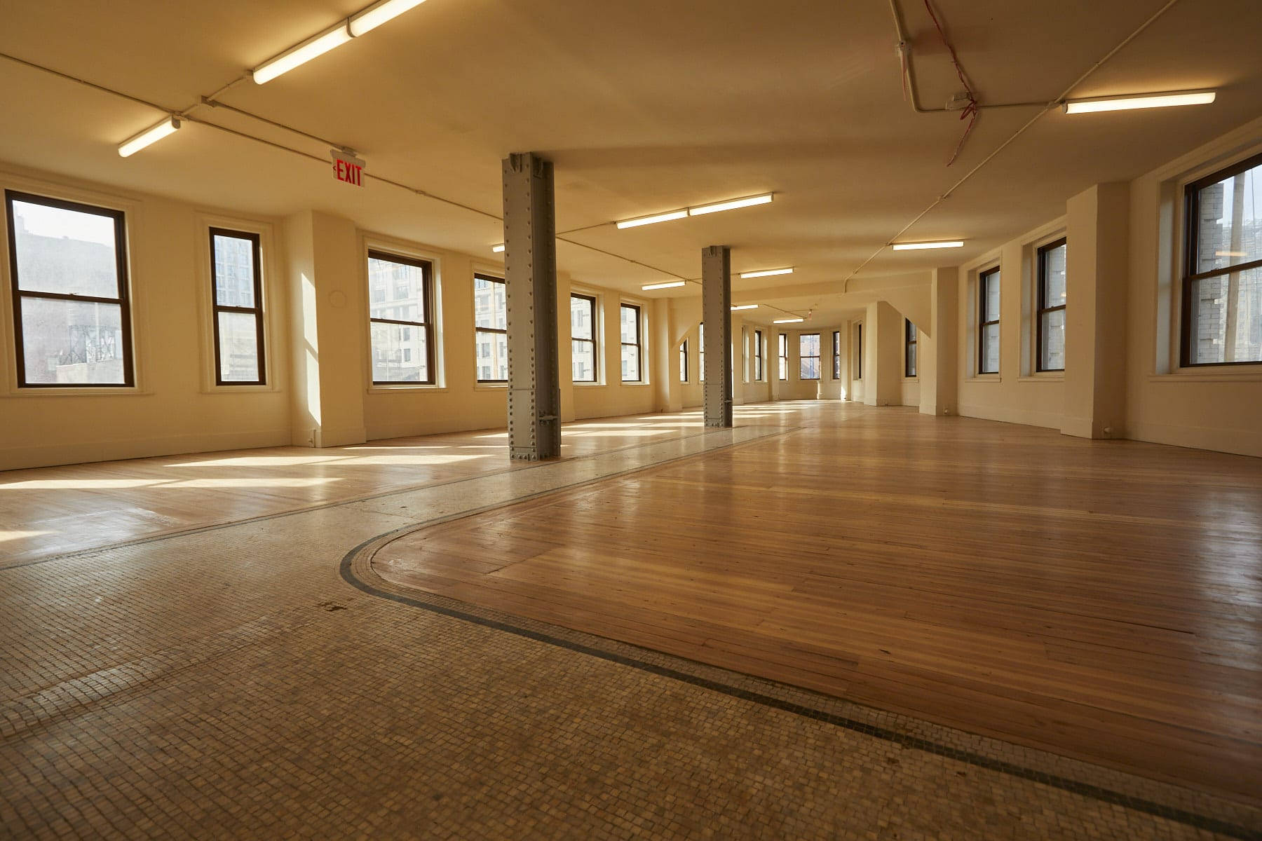 Flatiron Building Empty Office Space Wallpaper