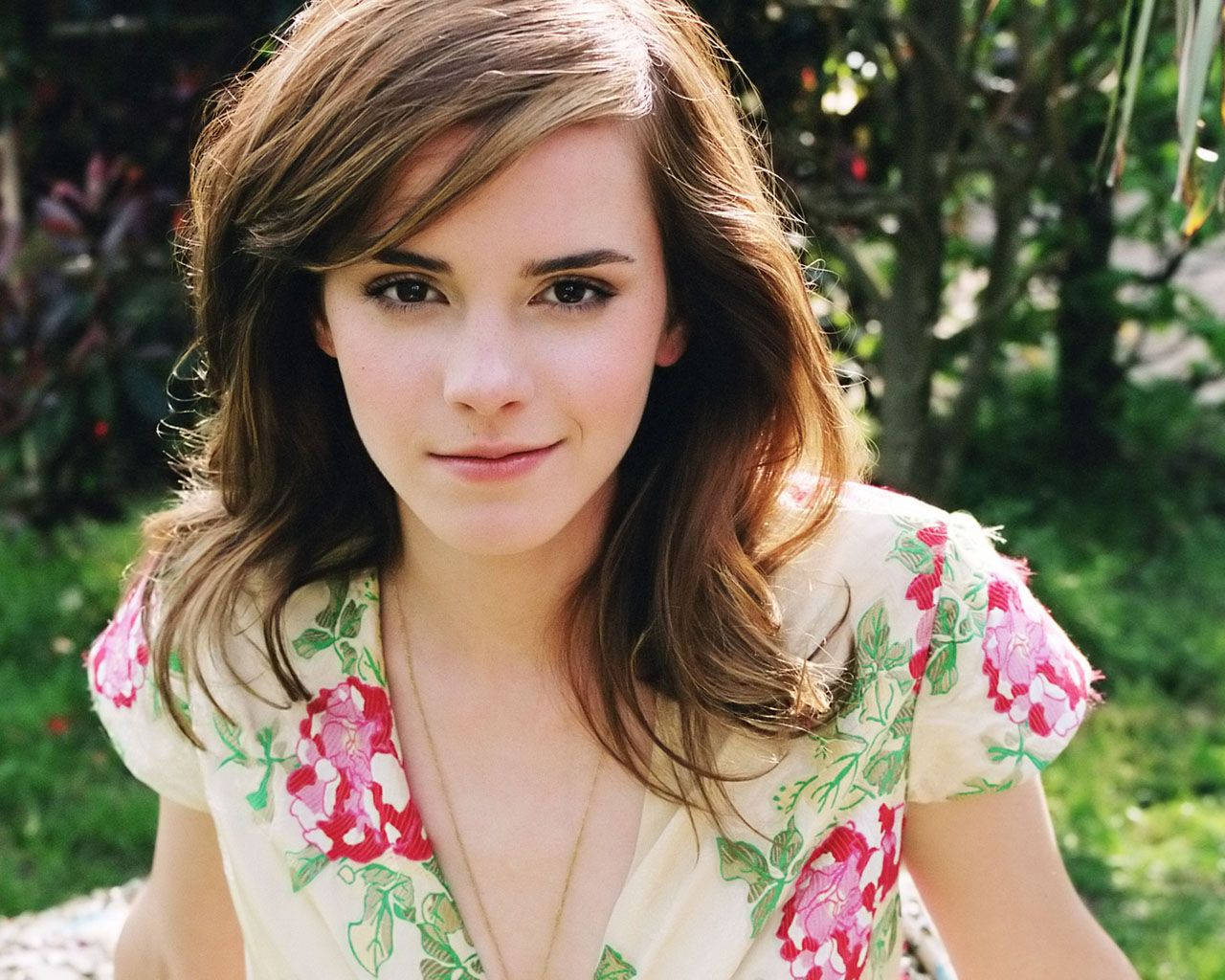 Floral Dress Emma Watson Wallpaper