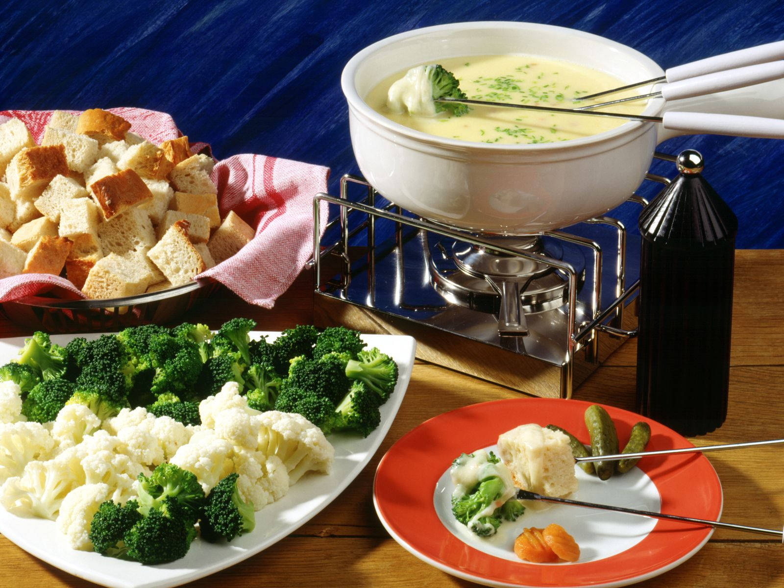 Fondue And Broccoli Wallpaper