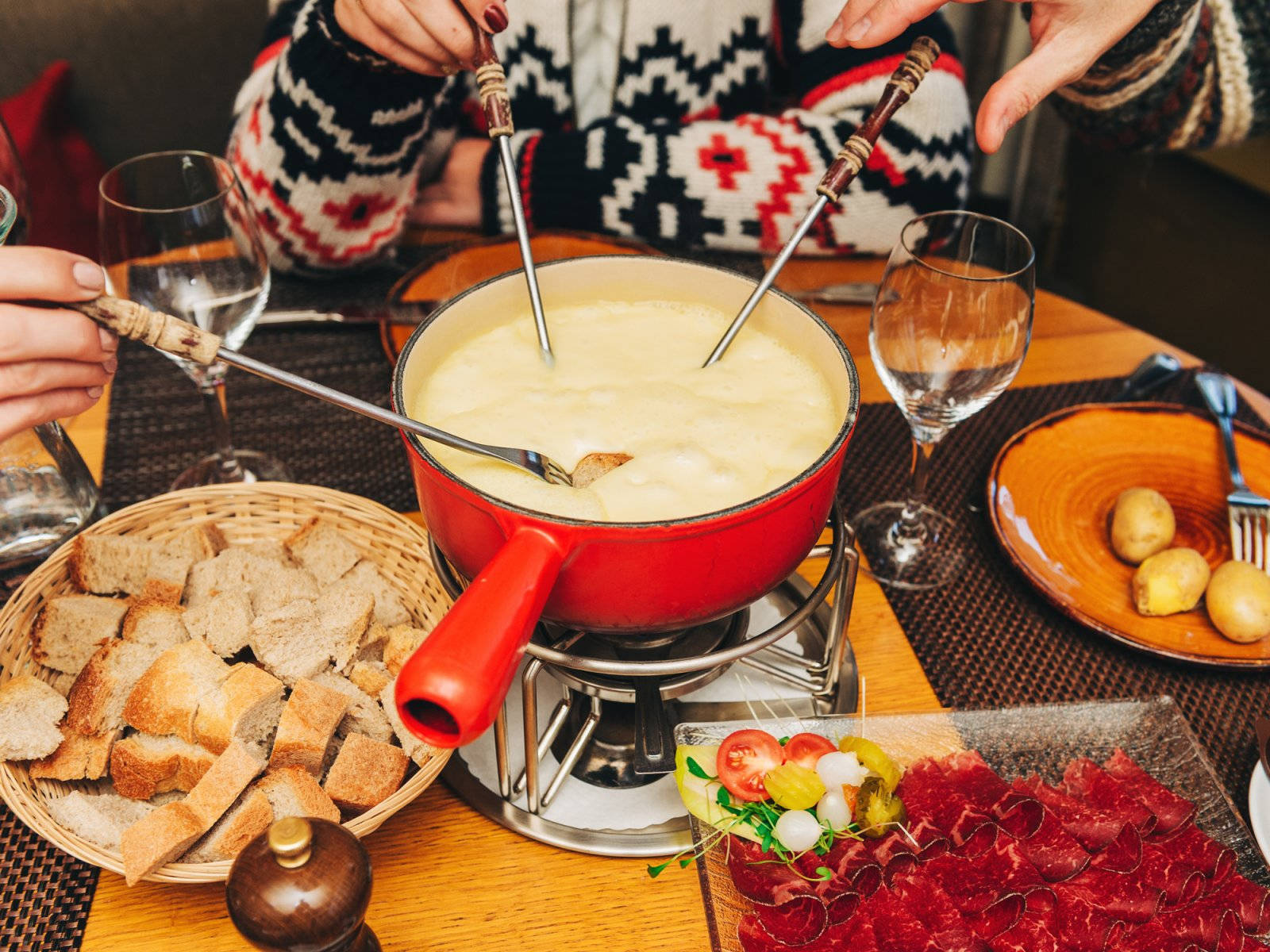 Fondue Event Dish Wallpaper