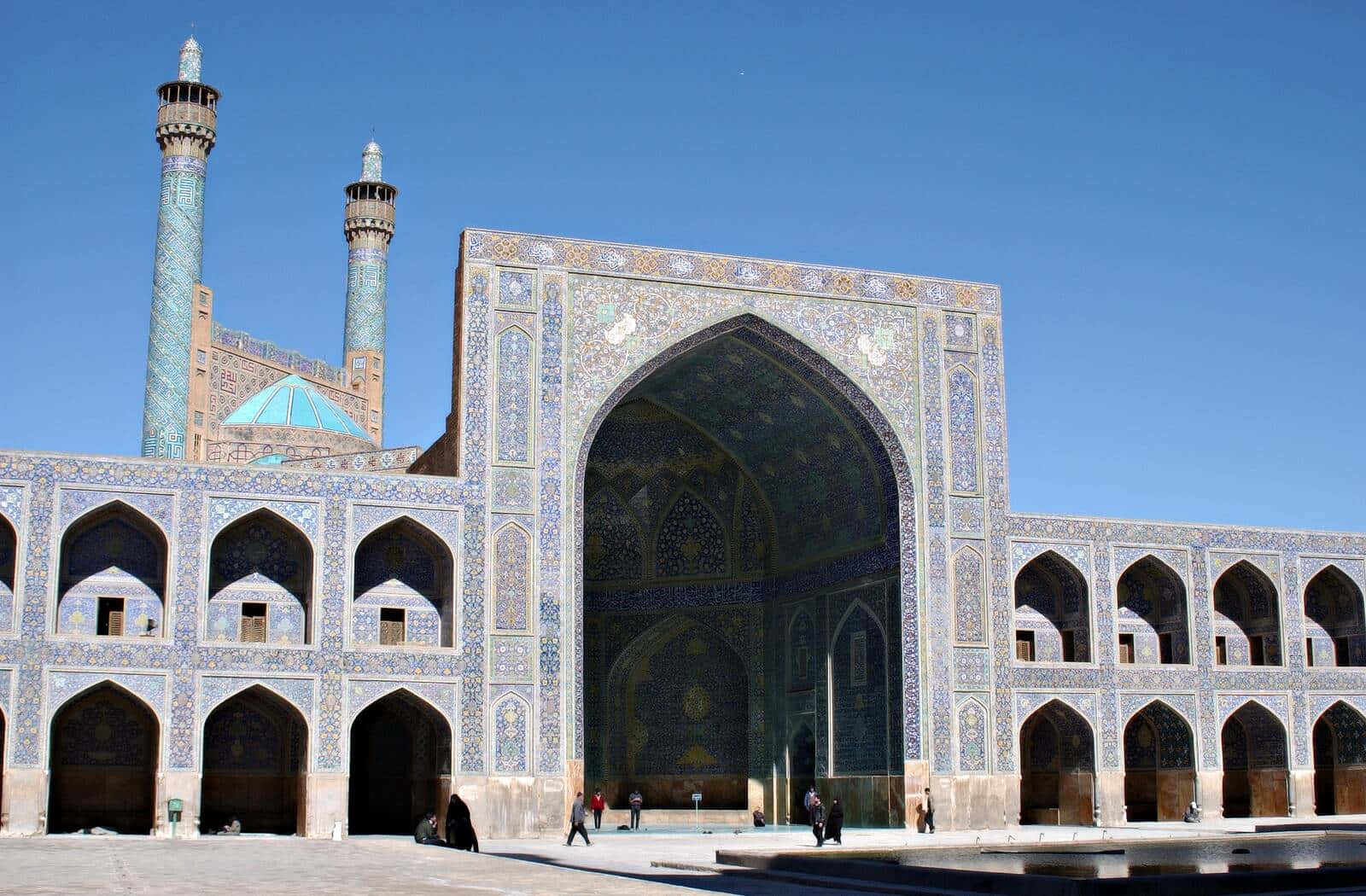Front Portion Of Shah Mosque Wallpaper