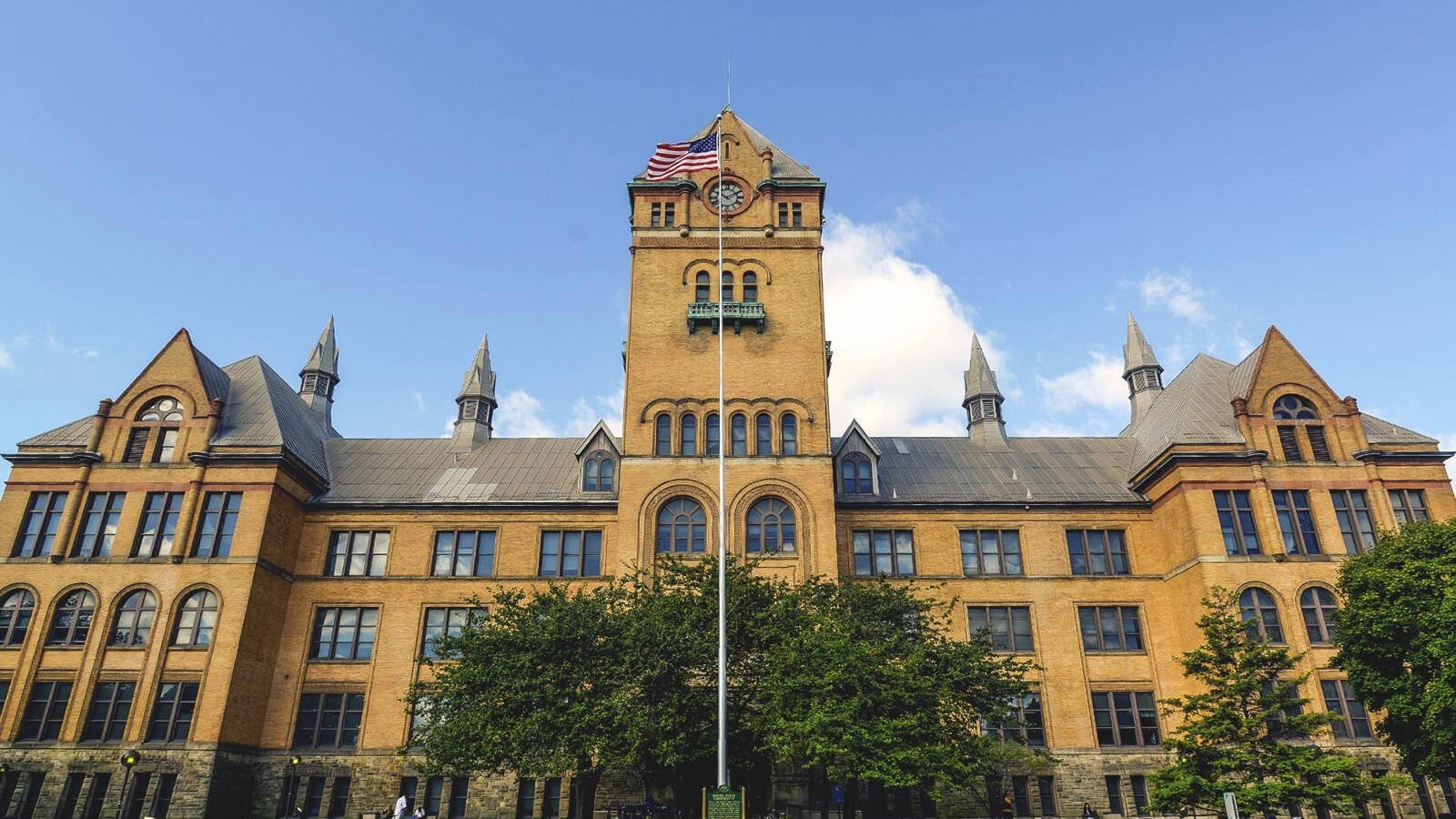 Front View Old Main Building Wayne State University Wallpaper