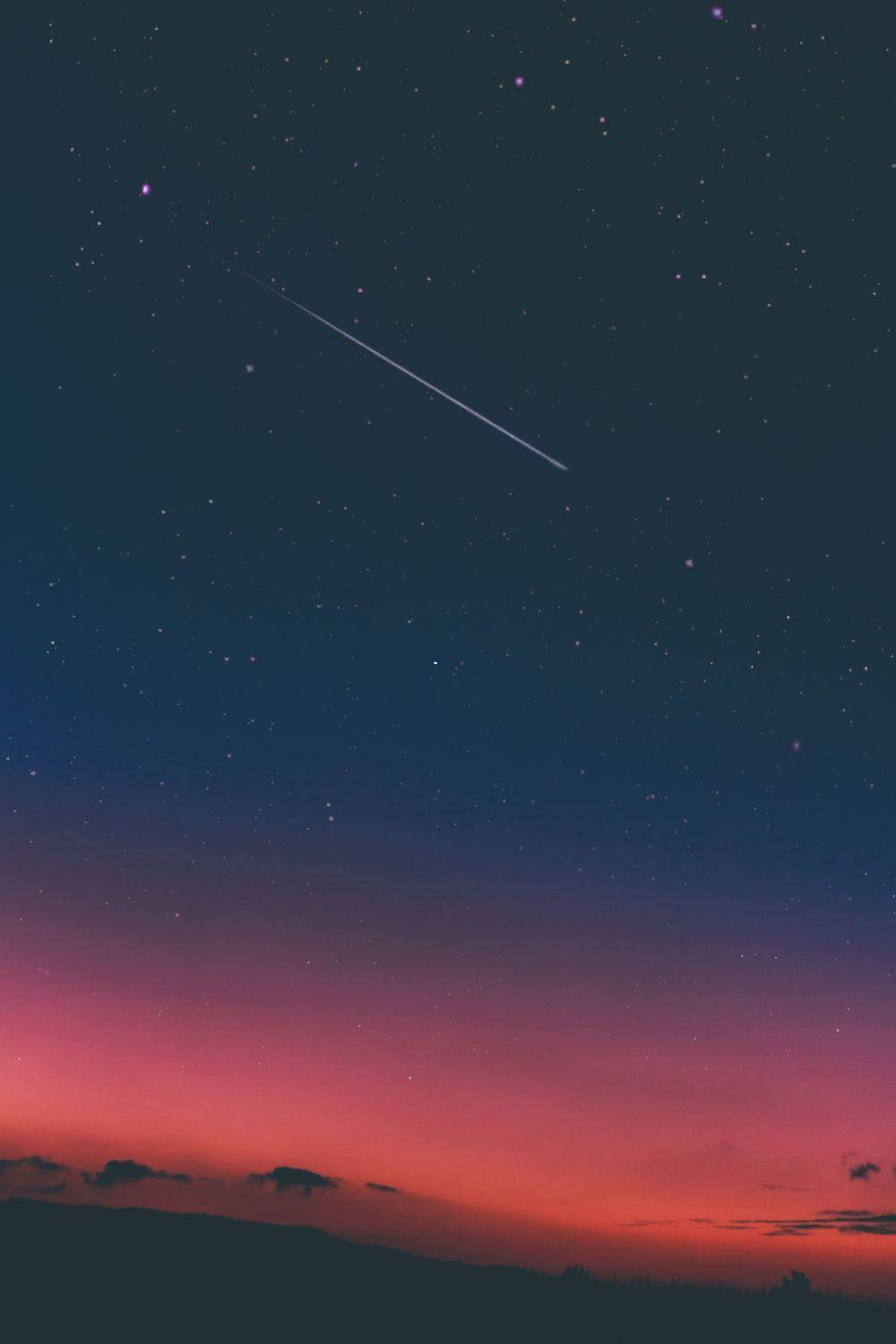 Gambar Shooting Star In Sky Wallpaper