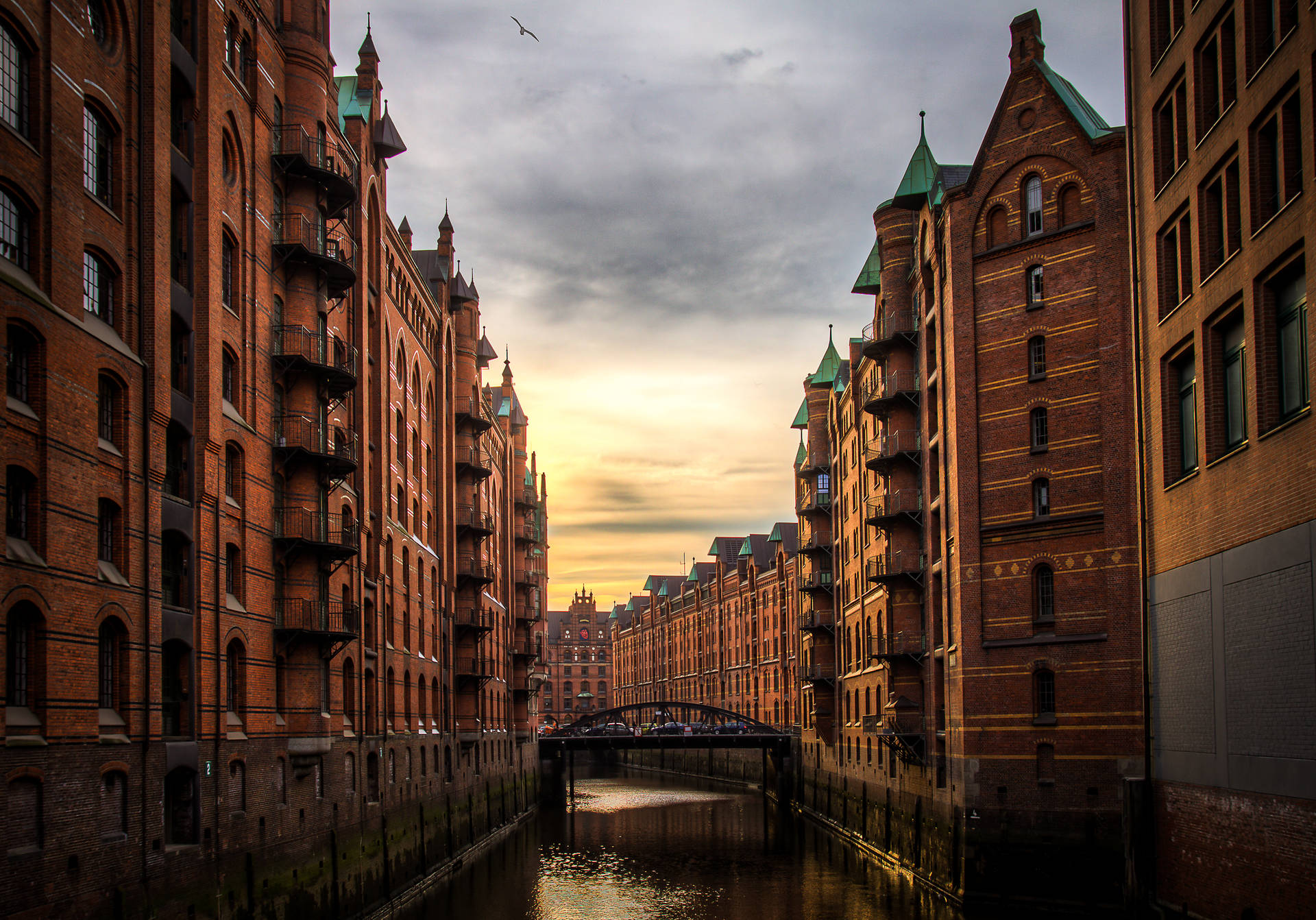 Wallpaper Germany, Hamburg, buildings, city, river, bridge, clouds  2560x1600 HD Picture, Image