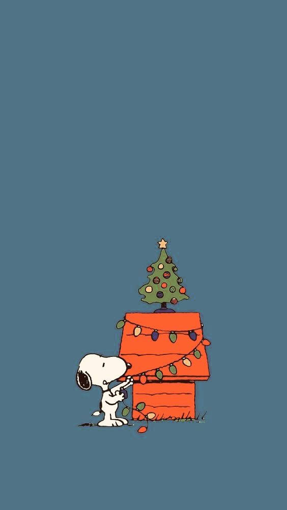 Get Festive And Ring In The Holidays With Snoopy And The Rest Of The Peanuts Gang! Wallpaper