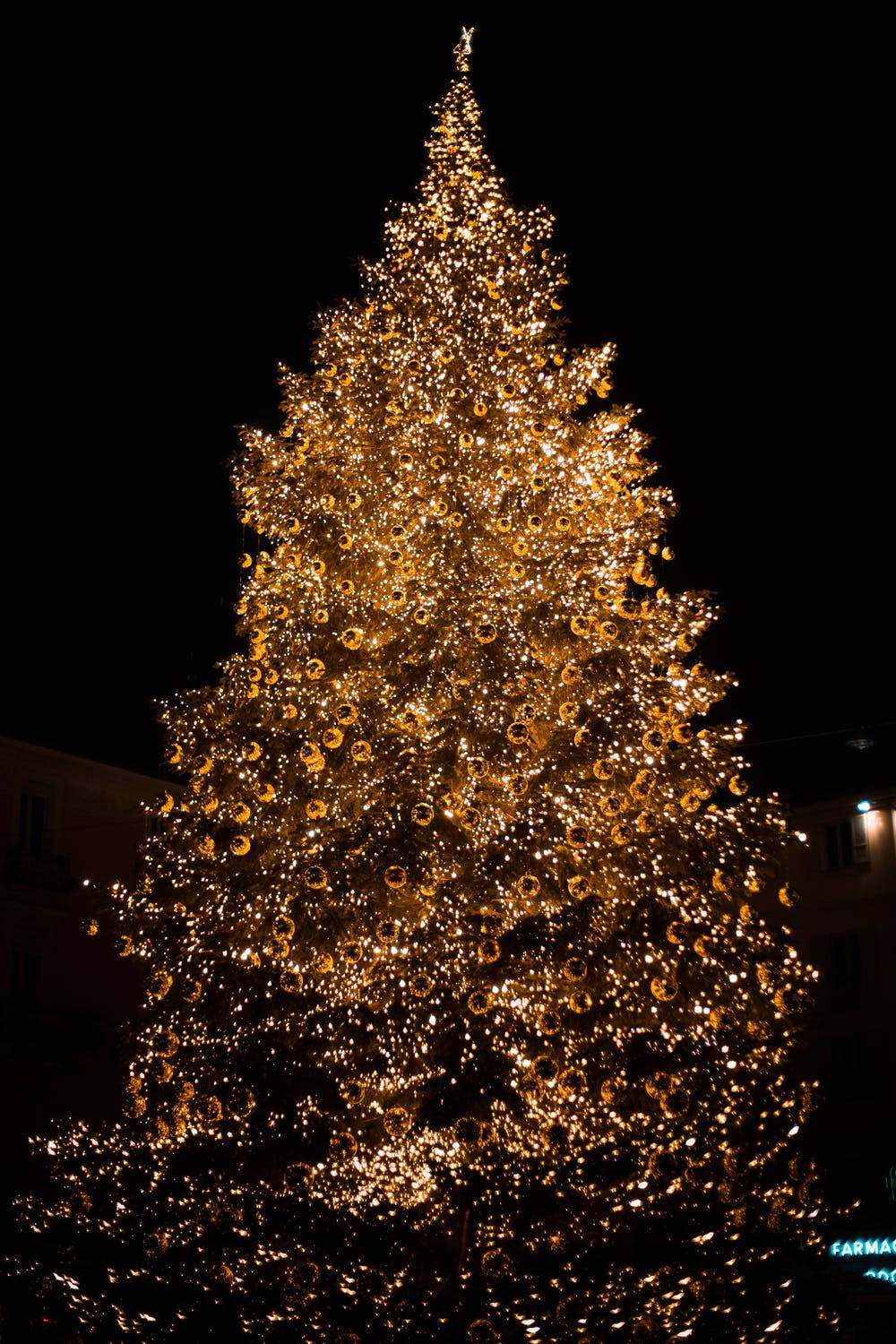 Gold Tree Christmas Iphone Wallpaper