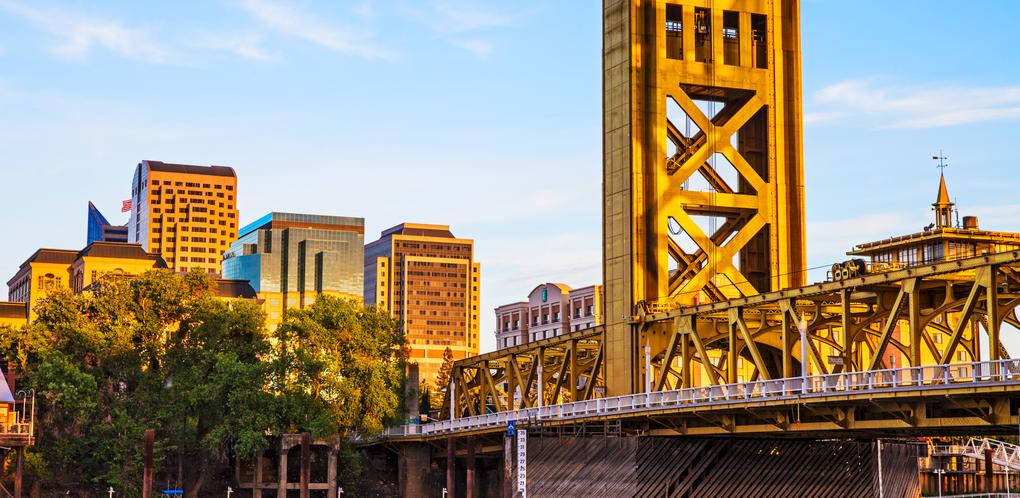 Golden Sacramento Skyline Wallpaper