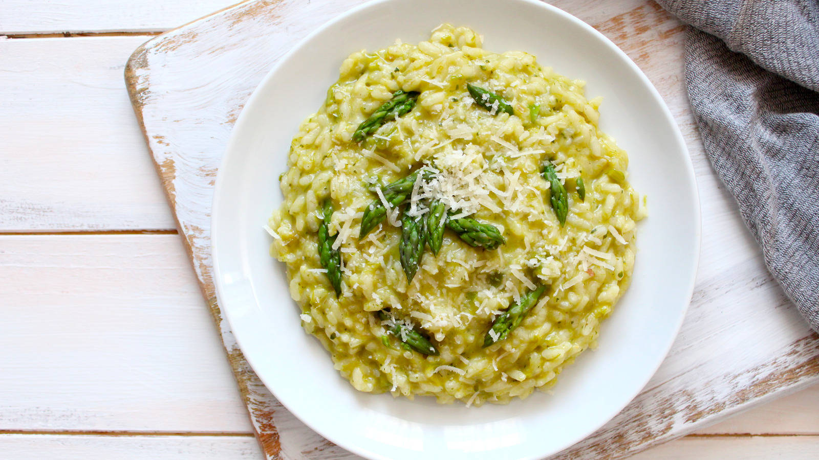 Gourmet Asparagus Risotto – Savor Perfection Wallpaper