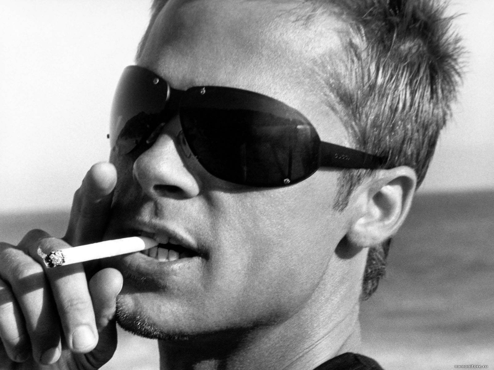 Grayscale Brad Pitt Shades Cigarette Wallpaper