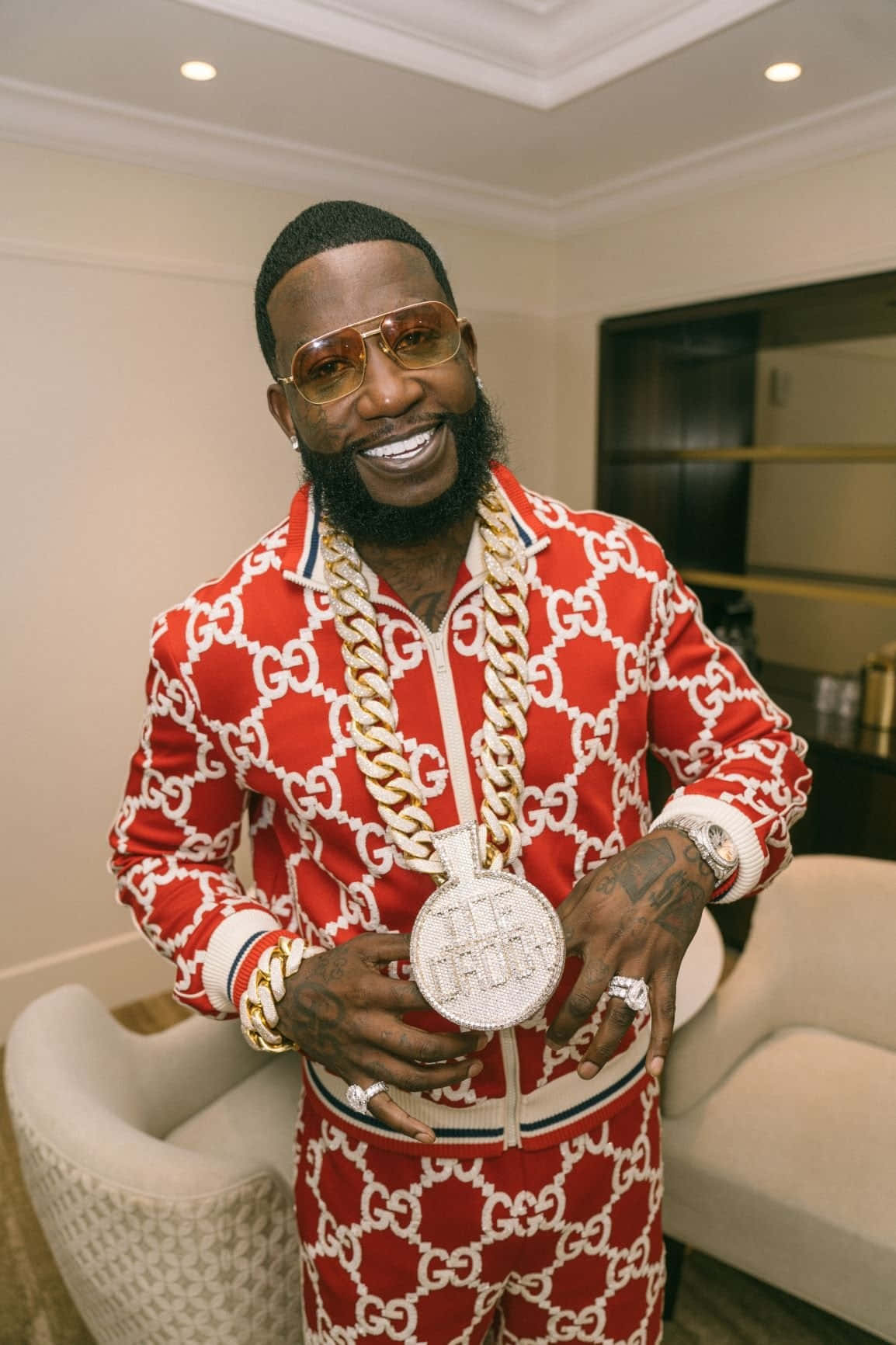 Gucci Mane Red Tracksuit Gold Accessories Wallpaper