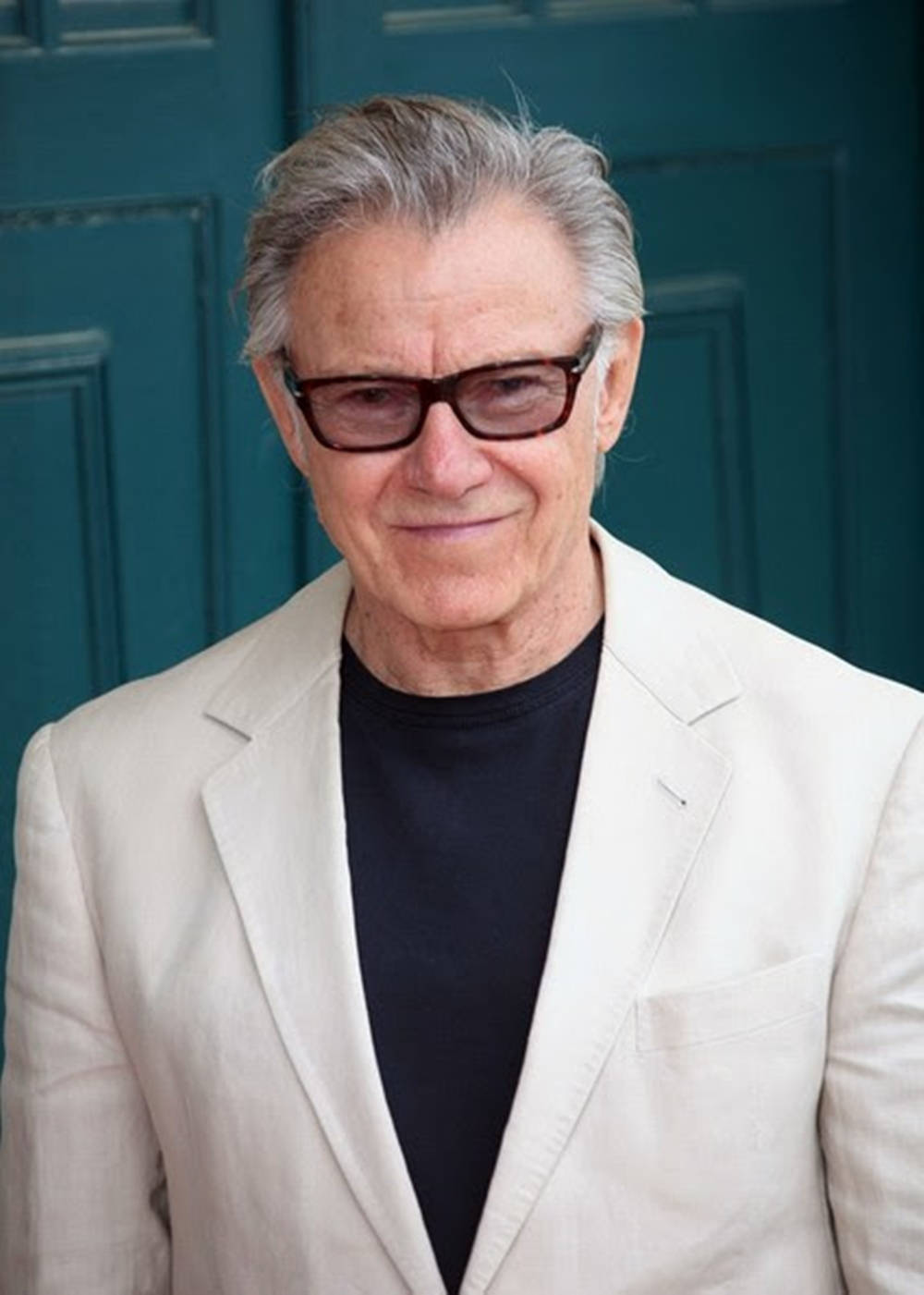 Harvey Keitel In White Suit Wallpaper