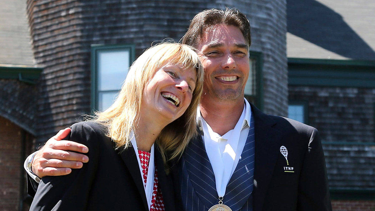 Helena Sukova And Michael Stich Celebrating Their Wimbledon Victory Wallpaper