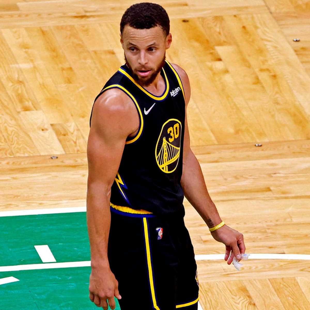 High-angle Shot Of Steph Curry At Court Wallpaper