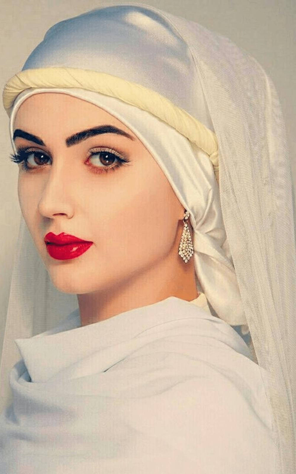 Hijab Girl In White Wallpaper